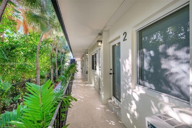 Foto del edificio - 428 Collins Ave
