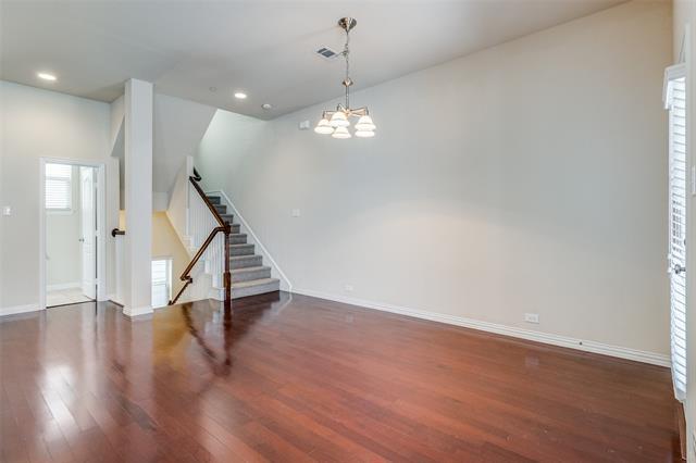 Foto del edificio - 2326 Stutz Dr