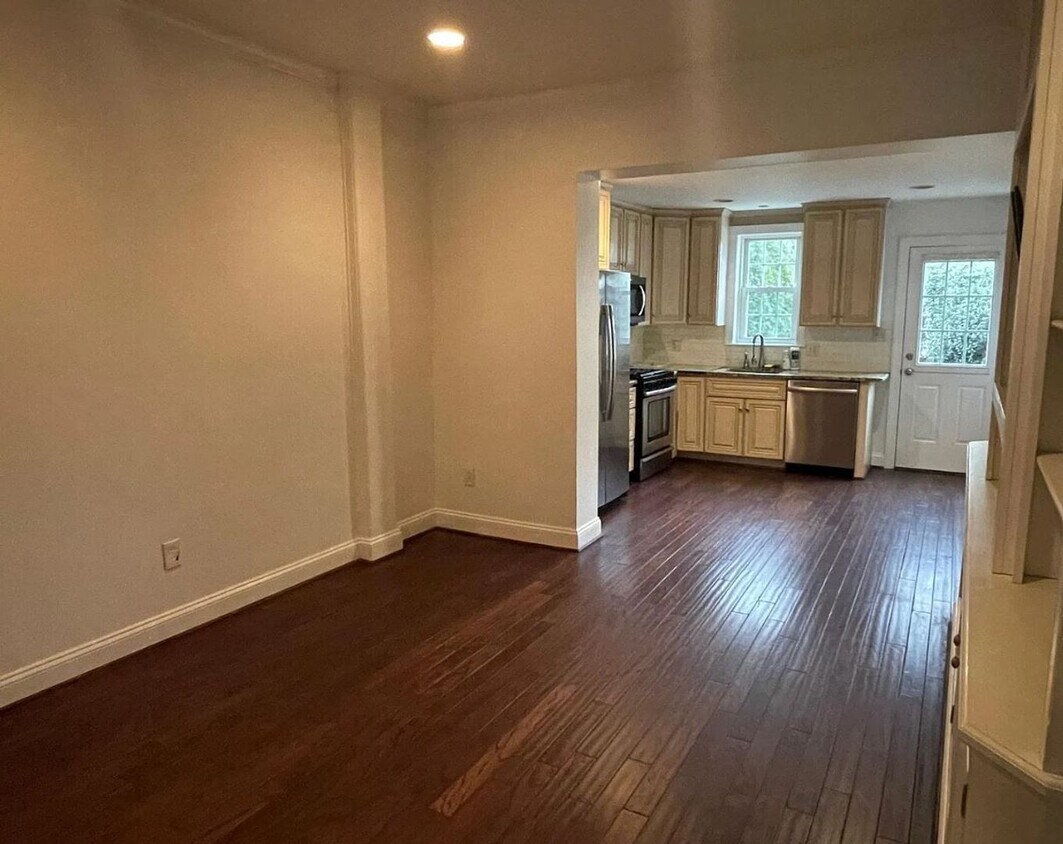Foto principal - 4 Bedroom House For Rent In Manayunk