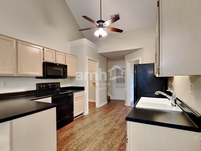 Building Photo - 7608 Dexter Park Dr