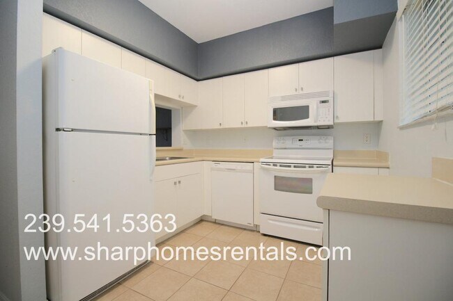 Foto del edificio - 8380 Bernwood Cove Loop
