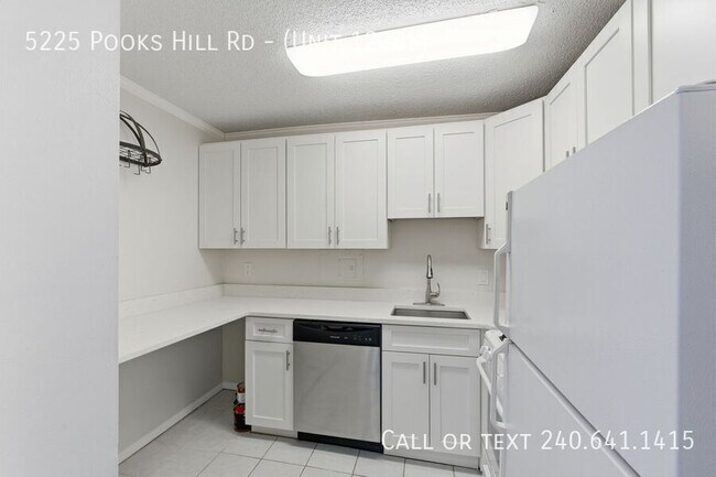 Foto del edificio - 5225 Pooks Hill Rd