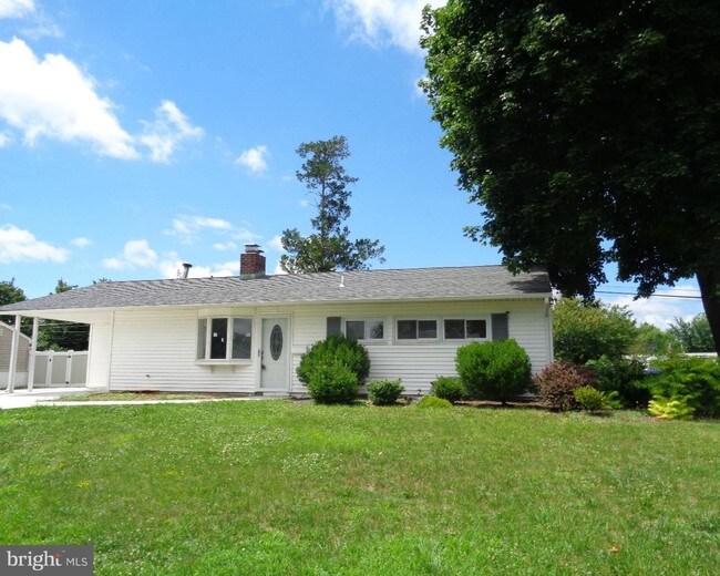 Building Photo - 43 Burning Bush Ln