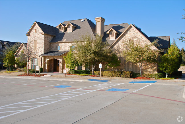 Building Photo - Chaparral Townhomes