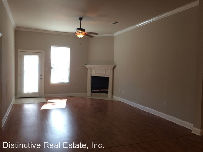 Building Photo - 808 W Howze Beach Rd