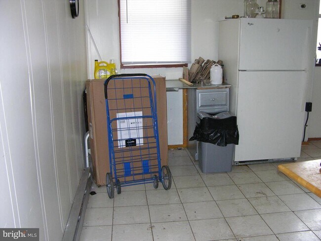 Foto del edificio - 6161 Glenmore Ave