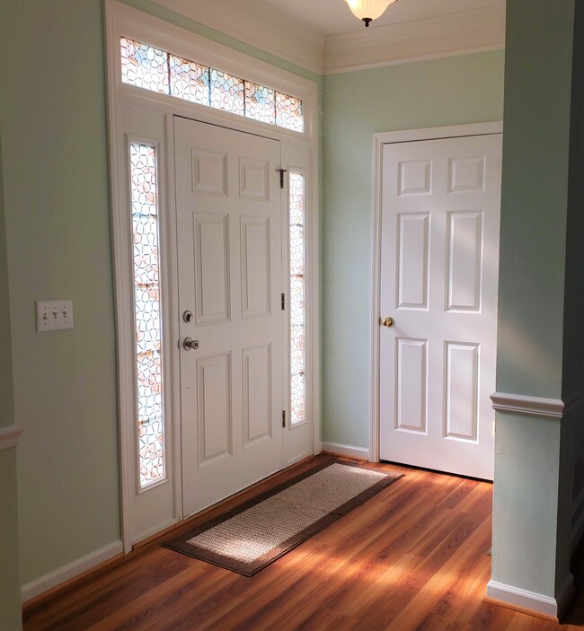 Building Photo - 146 Bluebell Way