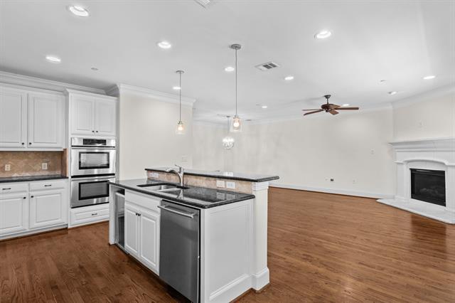 Foto del edificio - 5801 Hillcrest Ave