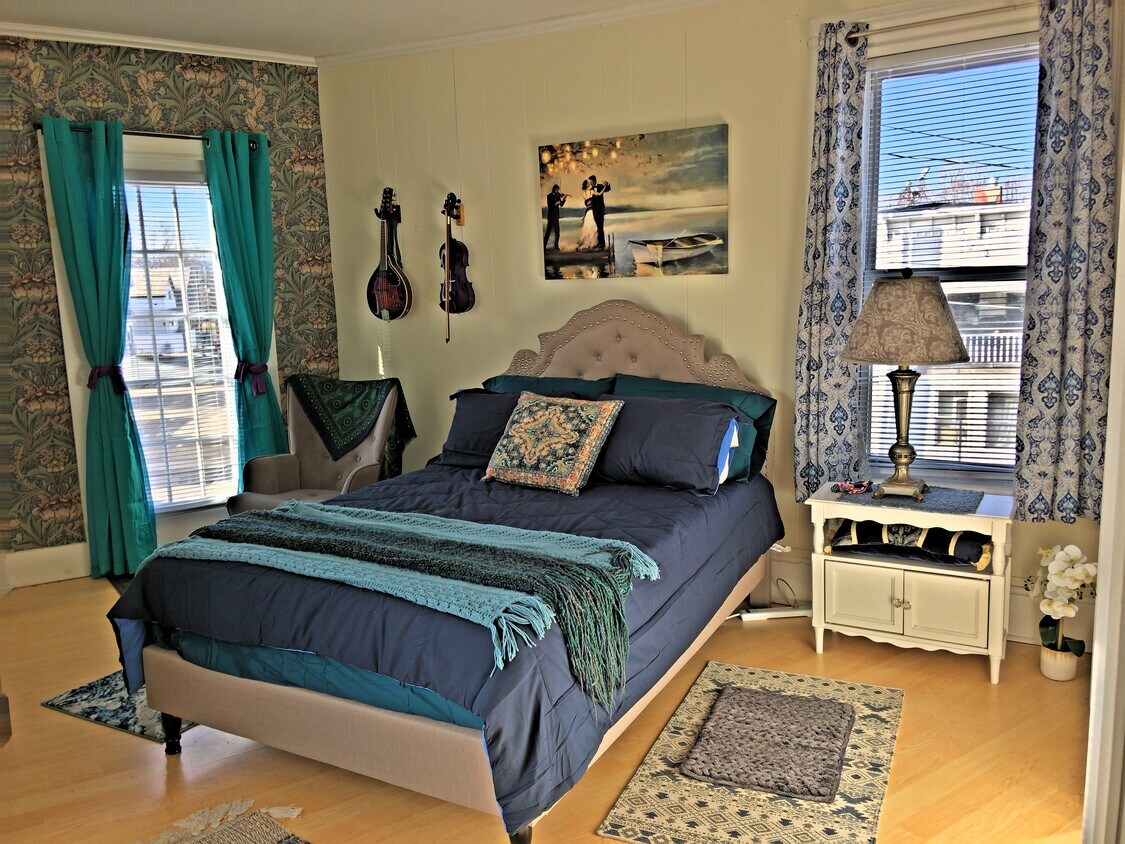 264 North St Unit 2nd Floor, Burlington, VT 05401 Apartments in Burlington, VT