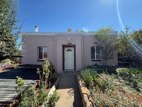 Building Photo - 1317 W Kelly St
