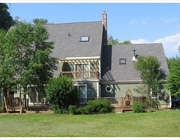 Building Photo - 144 Parmenter Rd