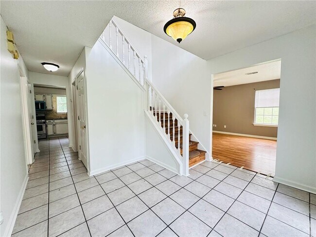 Building Photo - 1900 Rocksram Dr