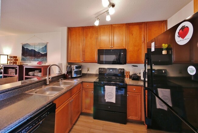 Building Photo - 19 Arbor Club Dr