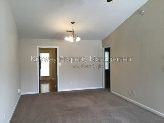 Building Photo - 306 Brock Ln