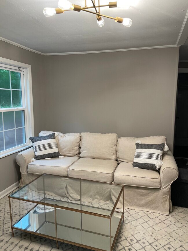 Foto del edificio - 1214 Hillview Rd