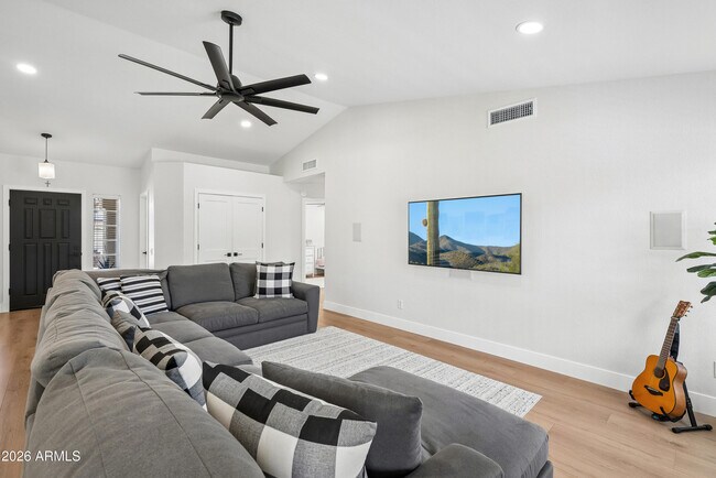 Foto del edificio - 4451 W Creedance Blvd