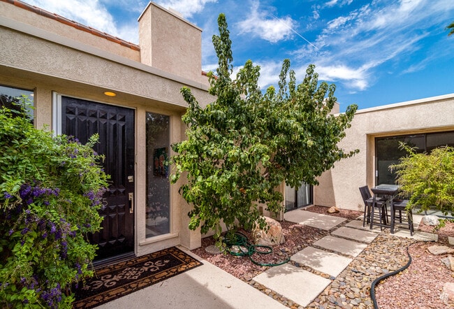 Building Photo - 645 Hospitality Dr