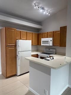 Building Photo - 651 Lyons Rd