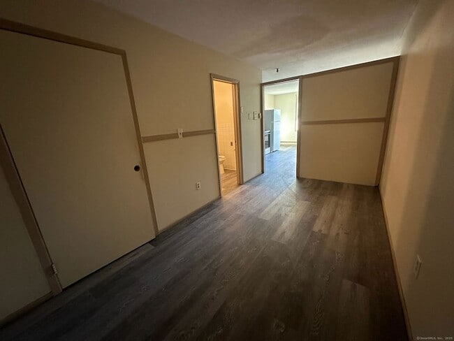 Photo - 1660 E Main St Apartment