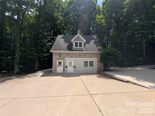 Building Photo - 14625 Phillips Rd