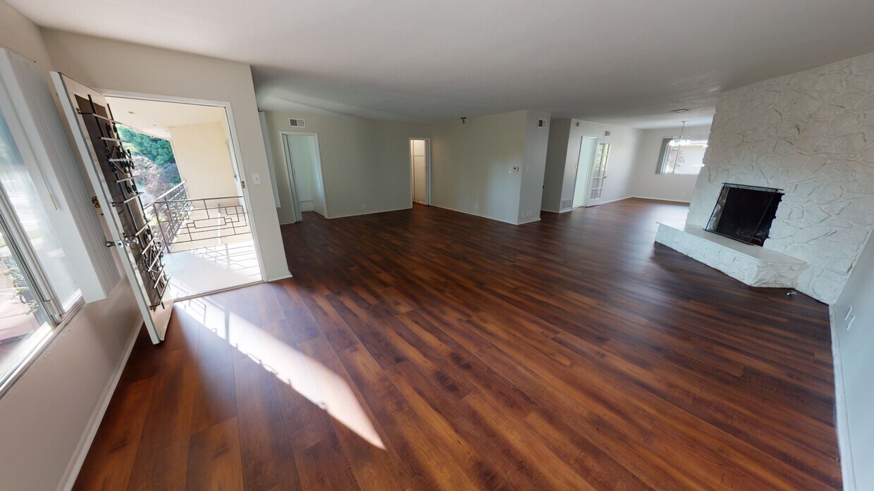 Foto principal - 1250 S Orange Grove Blvd