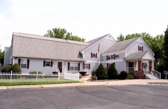 Building Photo - 59 Pleasant St