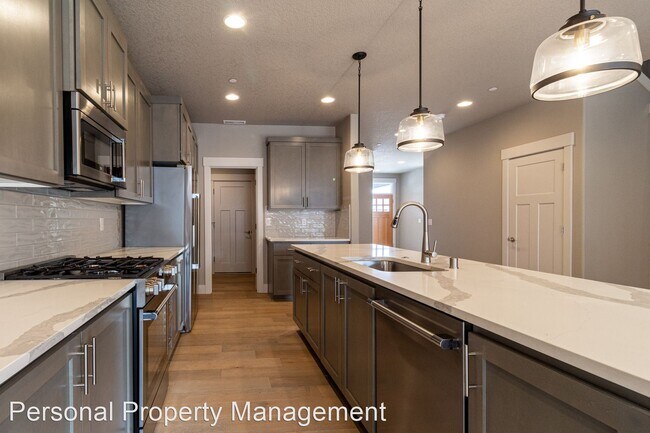 Building Photo - 3 br, 2.5 bath House - 3700 NW 64th Ave