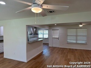 Foto del edificio - 1703 Searcy Dr