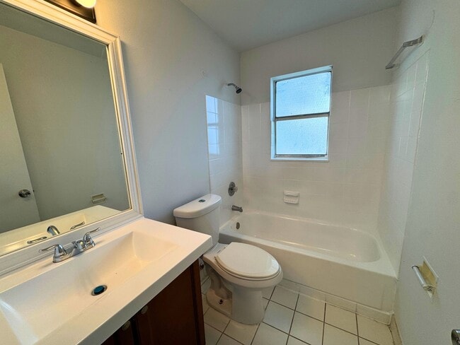 Foto del edificio - 4459 Treehouse Ln