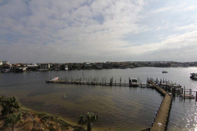 Building Photo - 662 Harbor Blvd