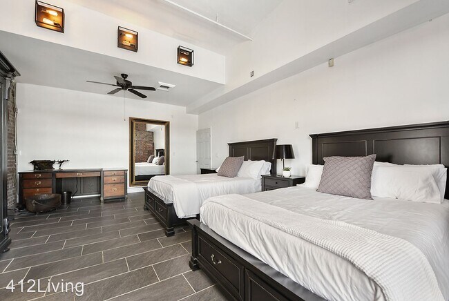 Building Photo - 3 br, 2 bath House - 3030 Jane Street