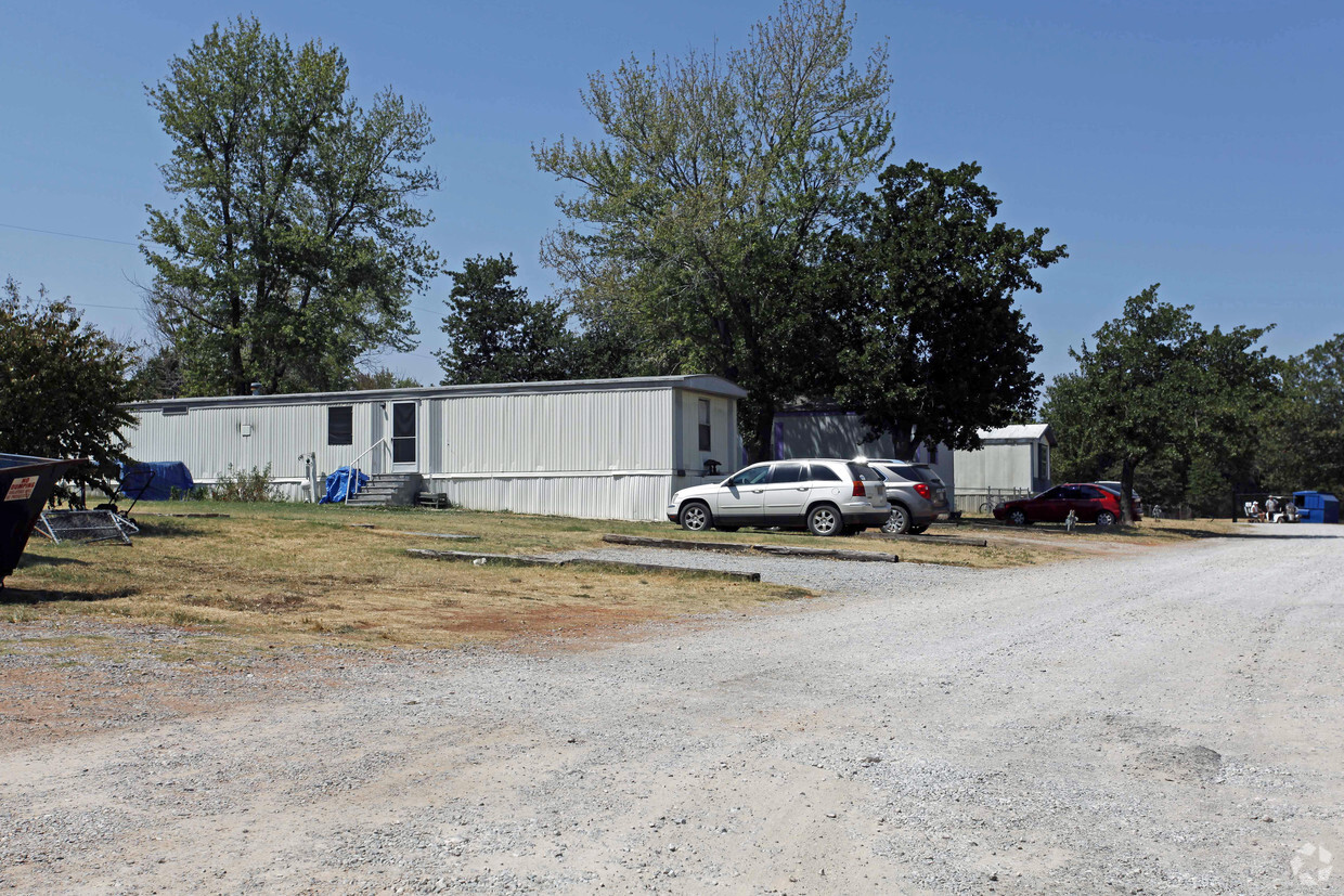 Primary Photo - Circle C Mobile Home Community
