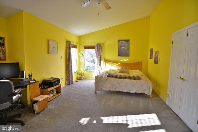 Foto del edificio - 631 Danbury Ct