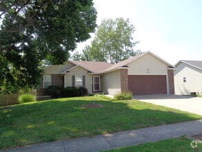 Building Photo - 3801 Blue Cedar Ln