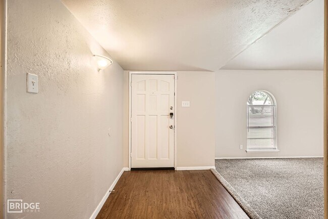 Foto del edificio - 509 Ivy Way