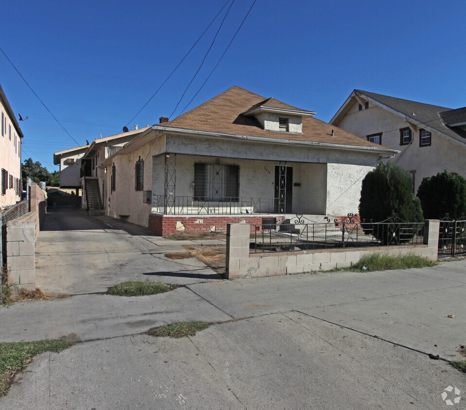 Primary Photo - 1934 Griffin Ave