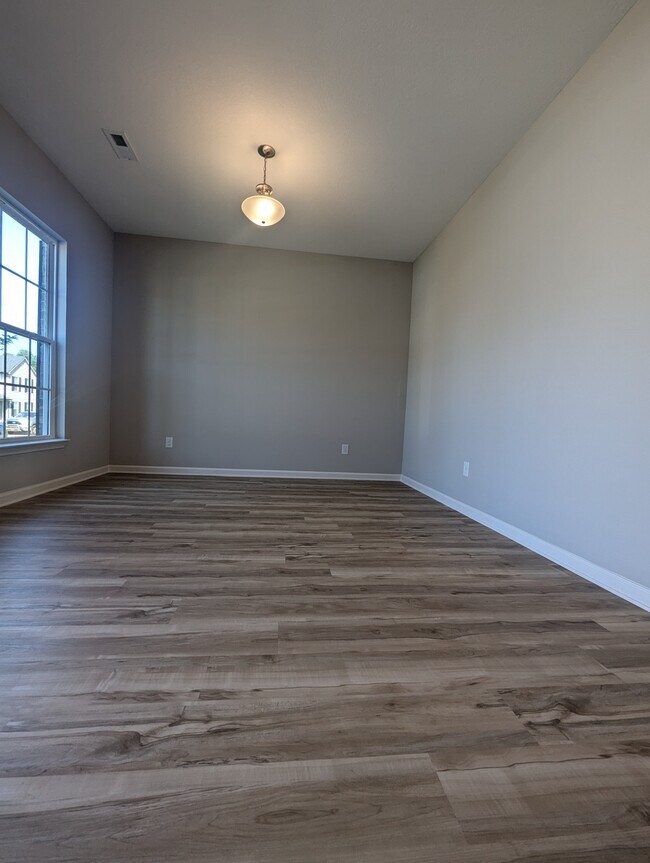 Foto del edificio - 1619 Hickory