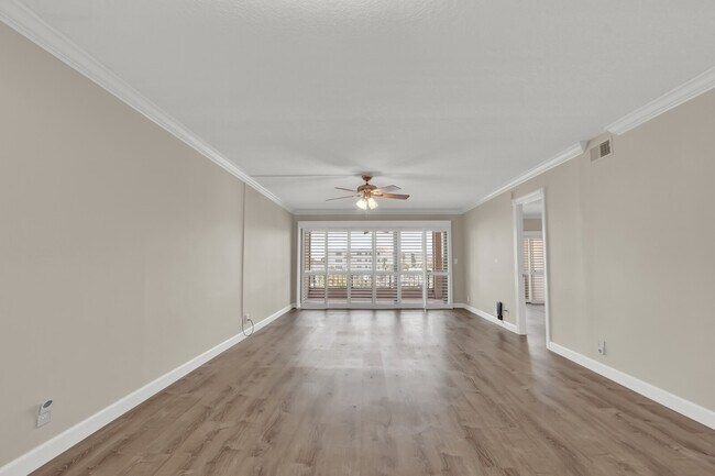 Building Photo - 1036 US-1