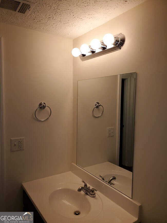 Foto del edificio - 312 Crescent Dr