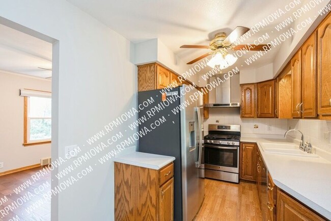 Building Photo - 1543 E 36th St