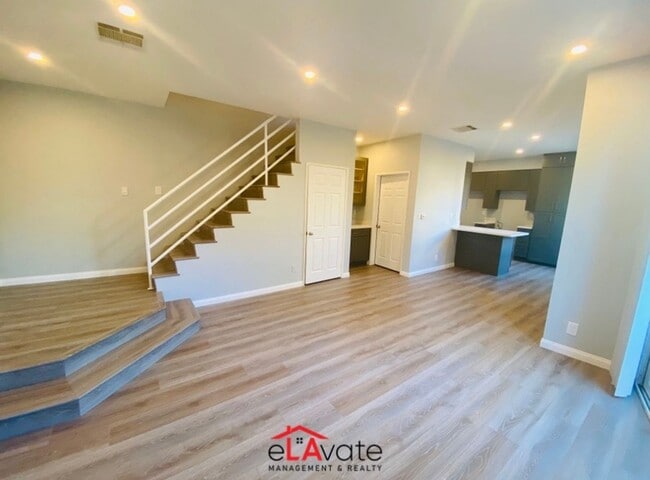 Building Photo - 14625 Dickens St