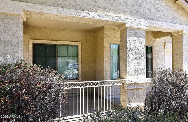 Foto del edificio - 17430 W Yavapai St