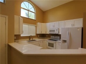 Building Photo - 7546 Pinewalk Dr S