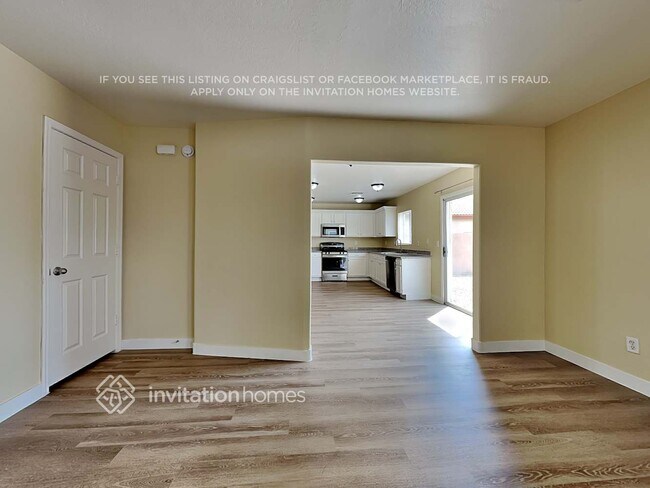 Foto del edificio - 6525 W Riva Rd