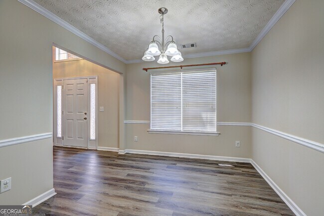 Building Photo - 5295 Yellow Pine Dr
