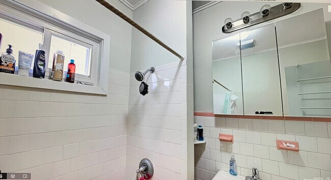 Foto del edificio - 378 Washington St