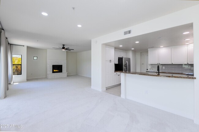 Building Photo - 21320 N 56th St