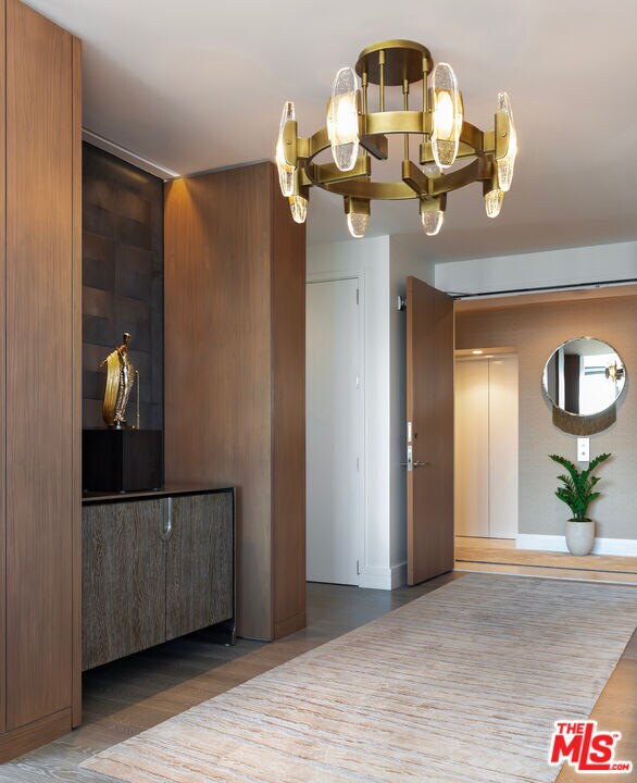 Foto del edificio - 211 W Elm Ct