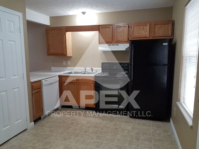 Foto del edificio - MOVE-IN SPECIAL, $1 RENT!! - Nice 2 Bd | 1.5 Ba Townhouse in West Knox Condo Community!