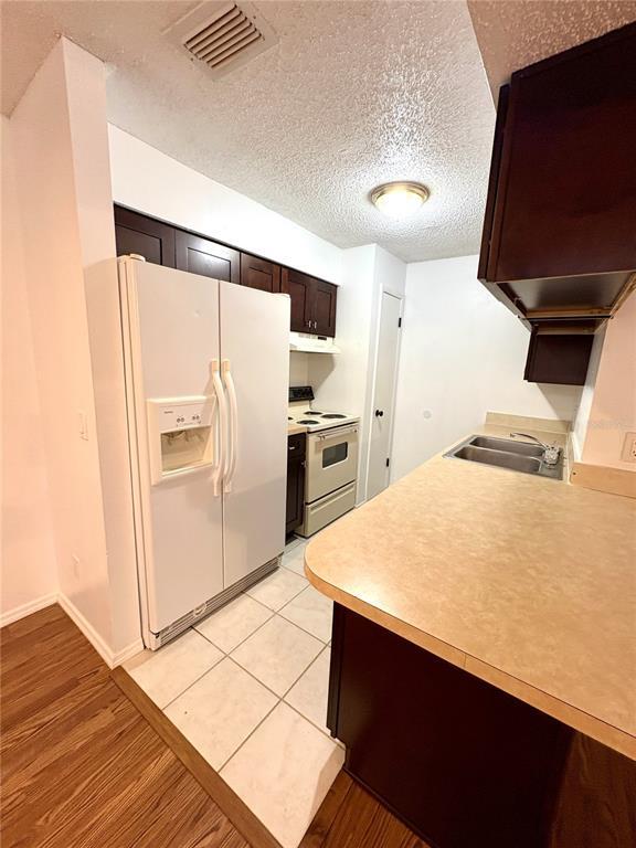 Foto del edificio - 231 Red Maple Pl